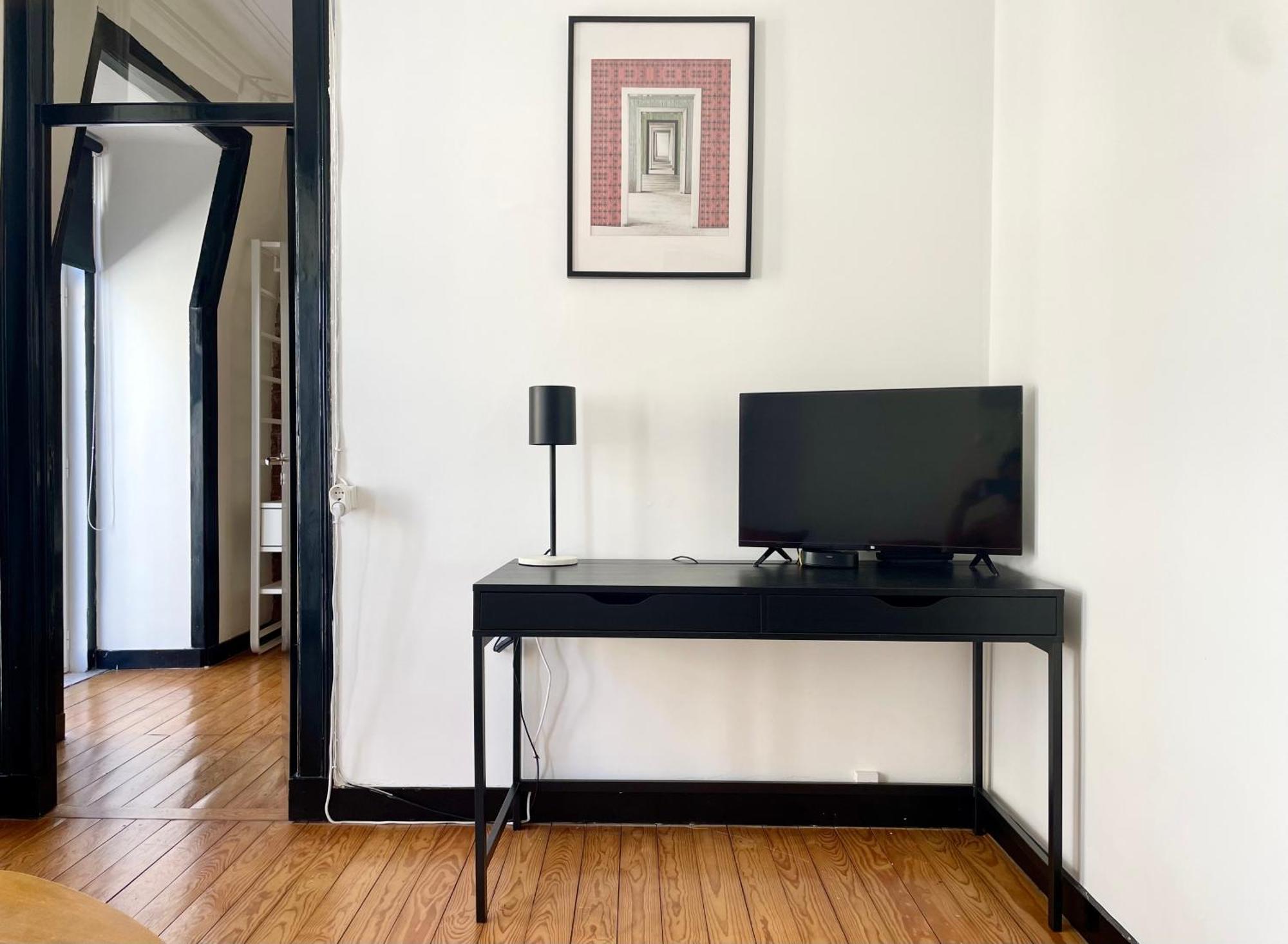 Hidden Gem Rustic Modern 2 Bedroom Flat * Lisboa